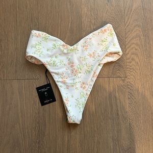 Skatie - Melly Bottoms - Naples